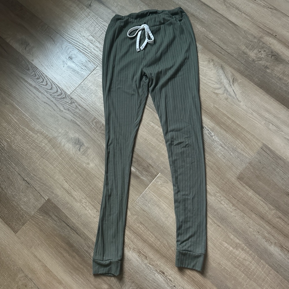 Rue21 Olive Green Ribbed Leggings